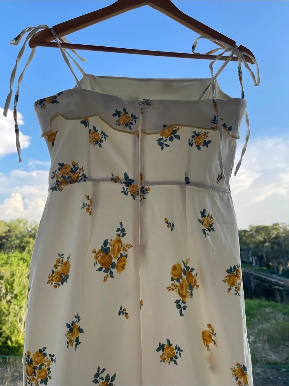 Trixxi Juniors L Floral Mini Dress Ivory Yellow Rose Print